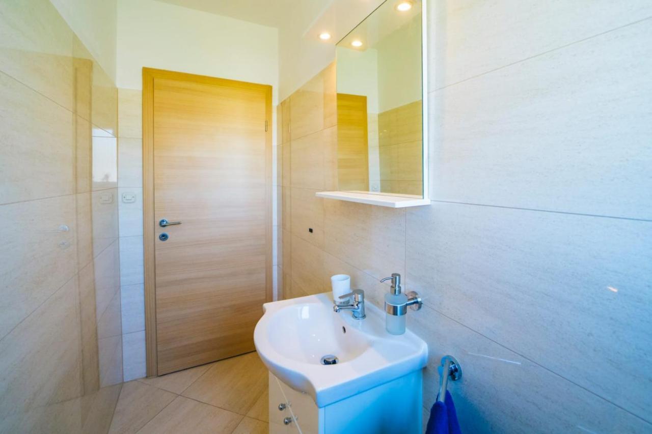 Apartmani Lucante Split Exterior photo